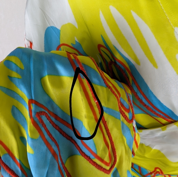 All Things Mochi Kylie Top Blouse Bubble sleeve Satin Colorful Wrap M - Picture 7 of 10